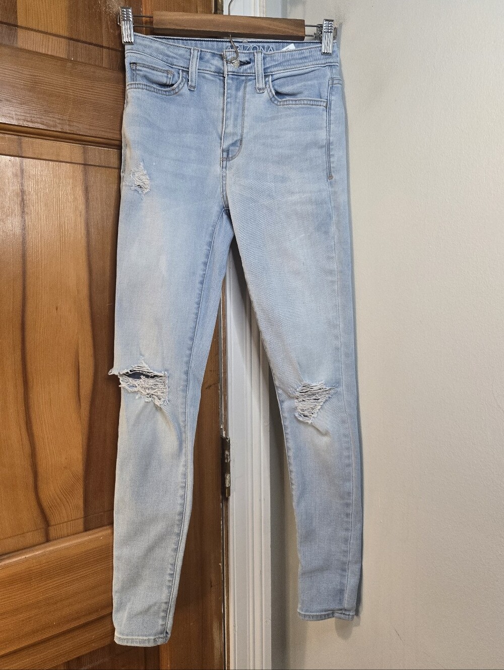 Light Wash Distressed Juniors Jeans - Arizona Jean Company